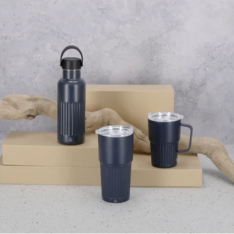 ☕ Tazza Termica Finbar: L’accessorio Indispensabile per il Professionista Moderno